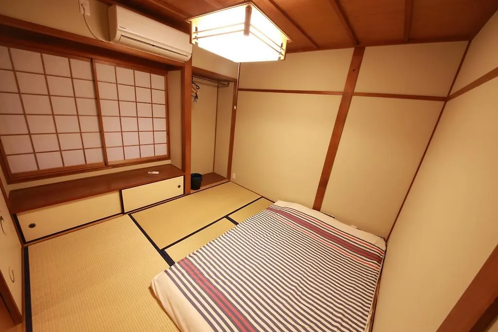 Hotel Kinkaku Kjóto 2*,  Japonsko