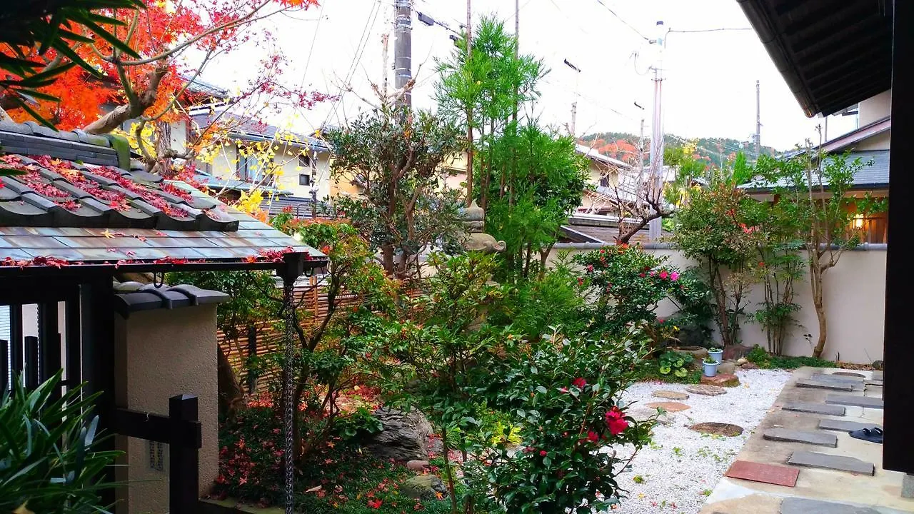 Kinkaku Hotel Kyoto 2*,
