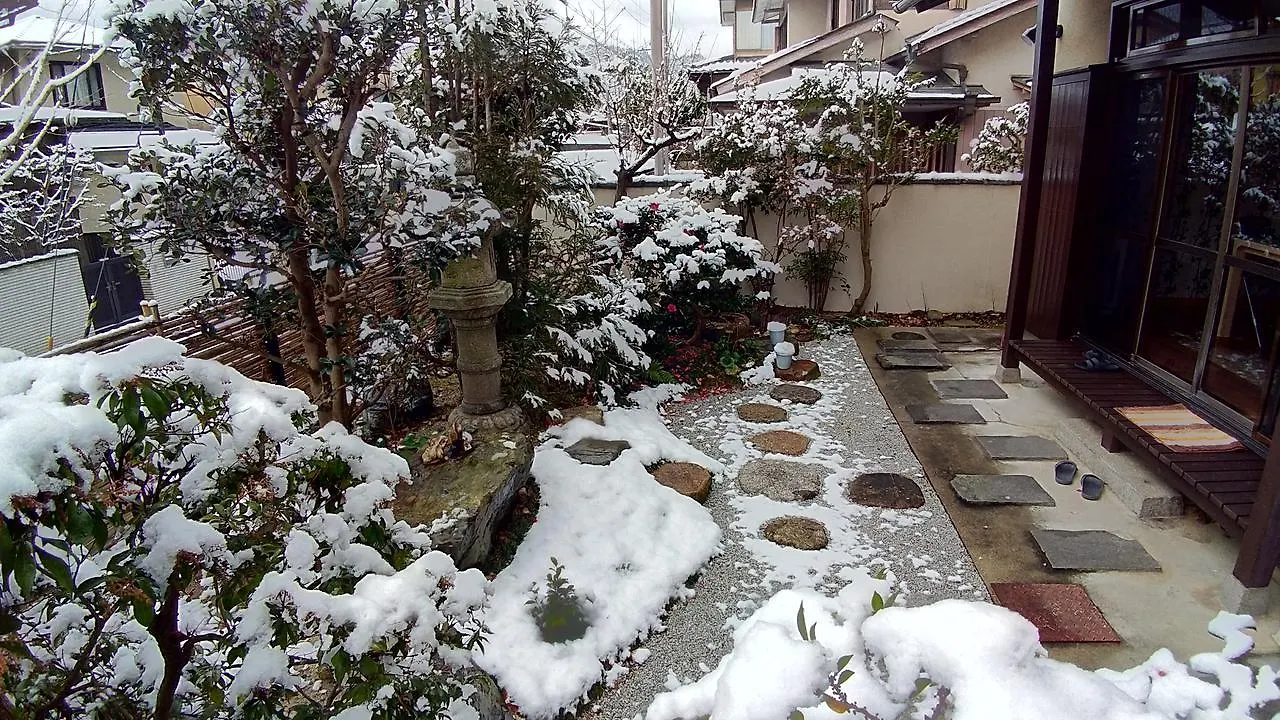Kinkaku Hotel Kyoto 2*,  Japan